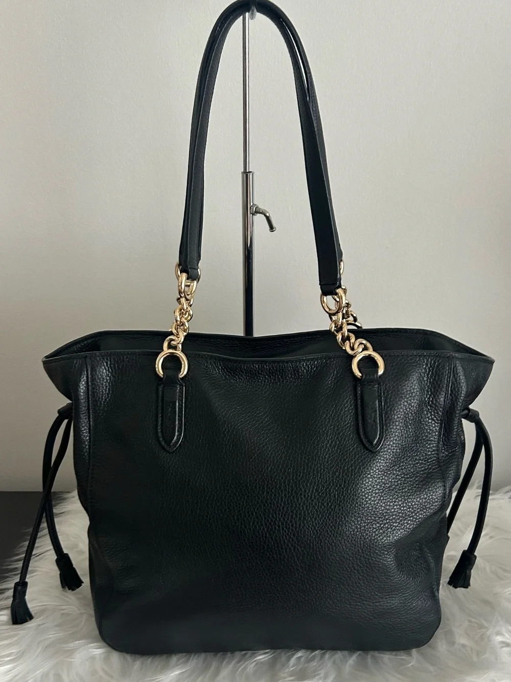 Coach Black Pebbled Leather Tote Bag Gold Chain Shoulder Purse